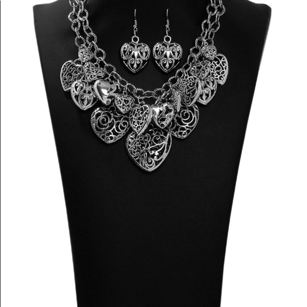 Jewelry - Picture 7 of 8